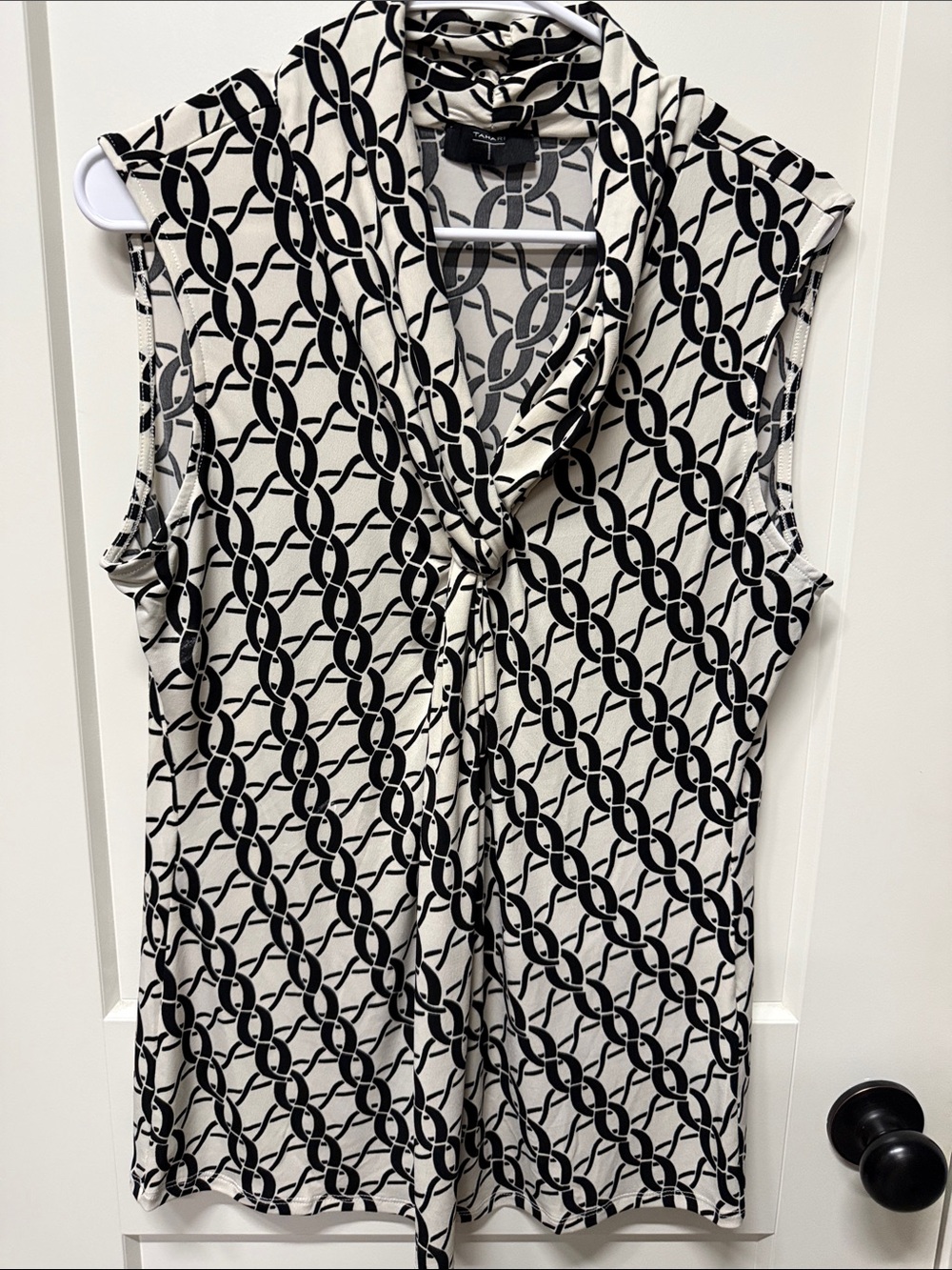 Tahari Sleeveless Twist-Neck Chain Print Top - Black on Cream
